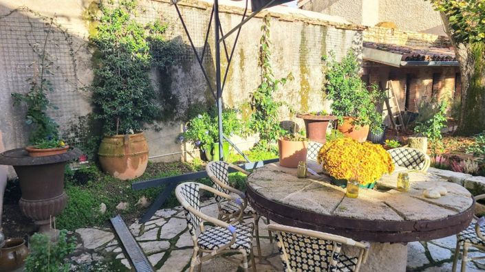 Image No.16-7 Bed Property for sale