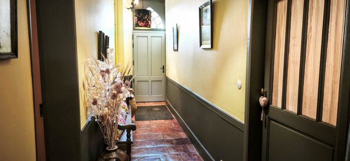 Image No.3-7 Bed Property for sale