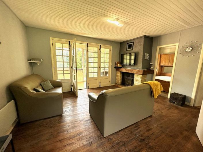 Image No.16-2 Bed Property for sale