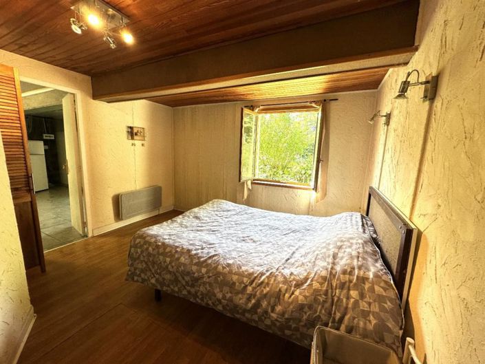 Image No.9-2 Bed Property for sale