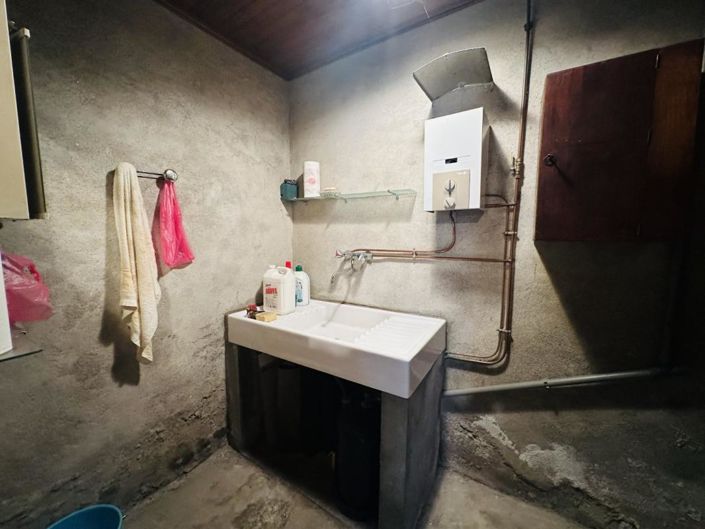 Image No.5-2 Bed House for sale