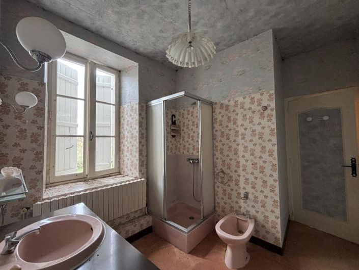 Image No.12-5 Bed House for sale