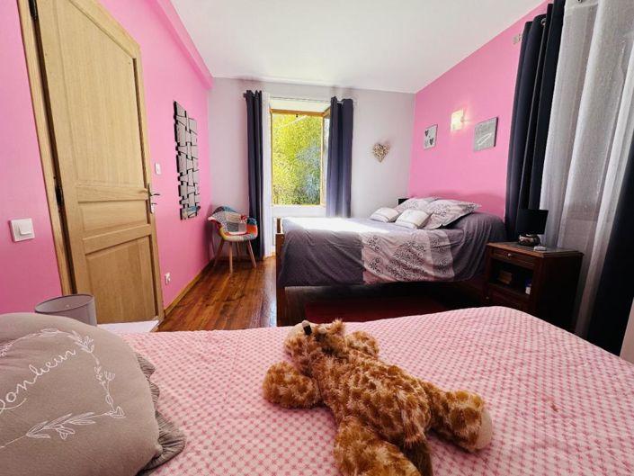 Image No.15-4 Bed Property for sale