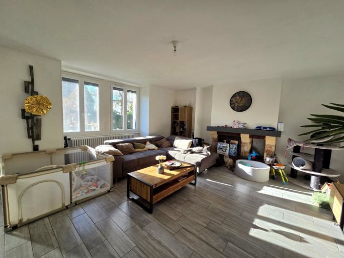 Image No.10-4 Bed House for sale