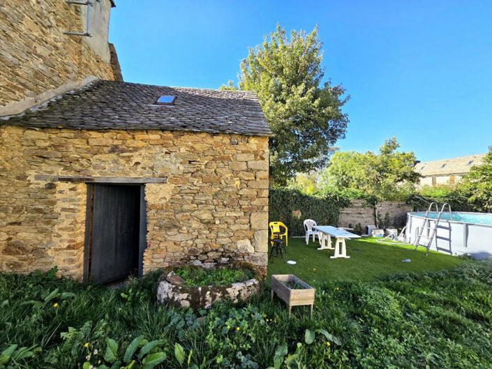 Image No.2-4 Bed House for sale