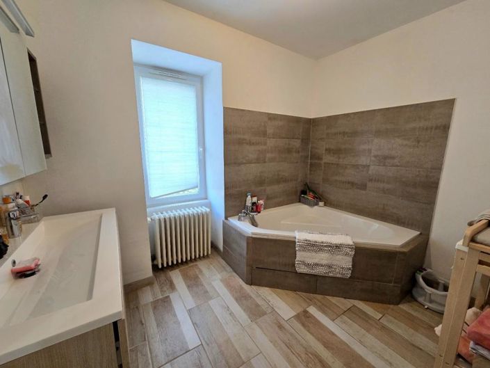 Image No.5-4 Bed House for sale