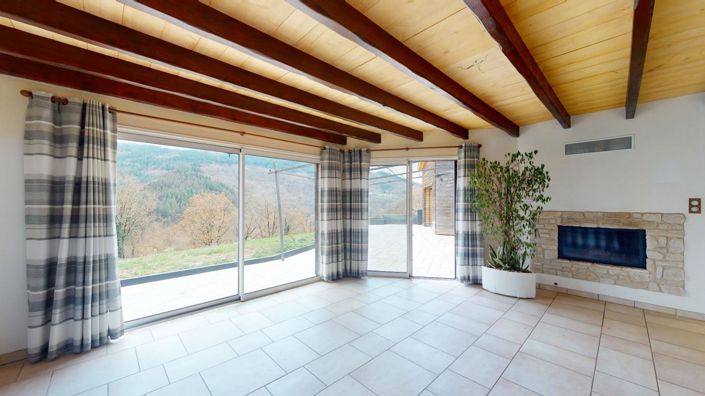 Image No.17-2 Bed Property for sale