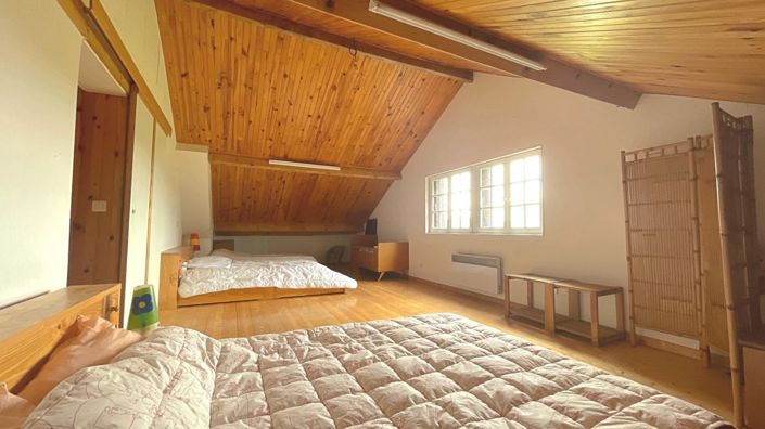 Image No.12-5 Bed Property for sale