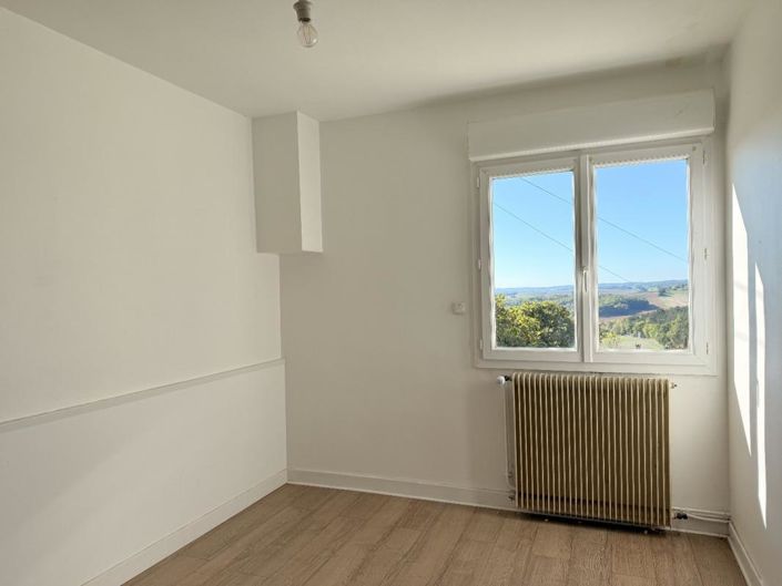 Image No.13-4 Bed House for sale