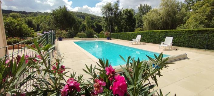 Image No.2-4 Bed Property for sale