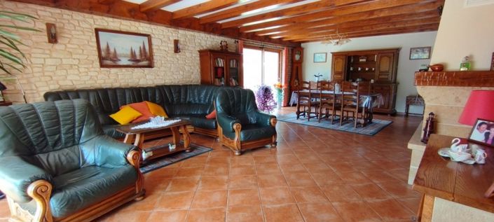 Image No.6-4 Bed Property for sale