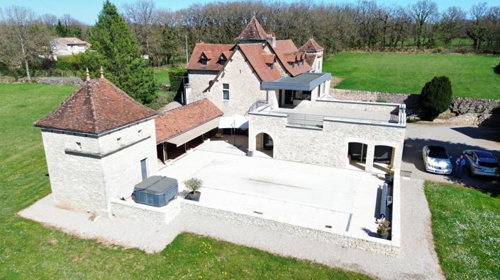 Image No.1-4 Bed Property for sale