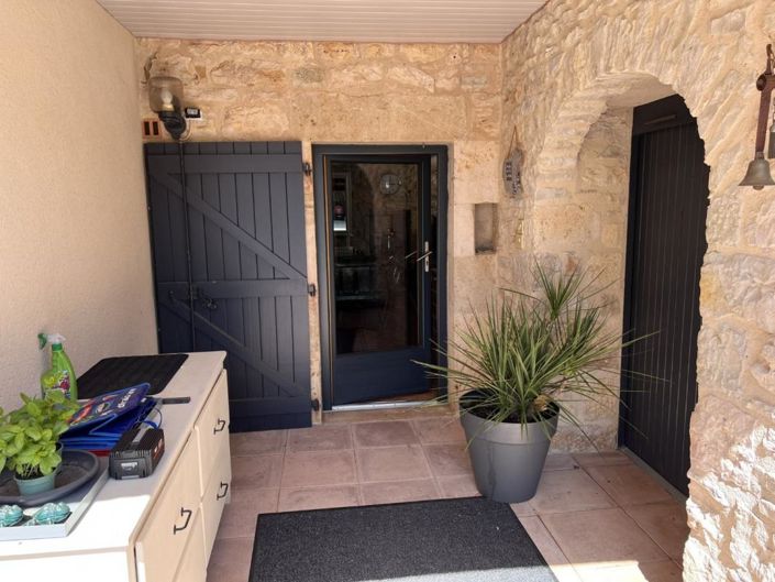 Image No.6-4 Bed Property for sale