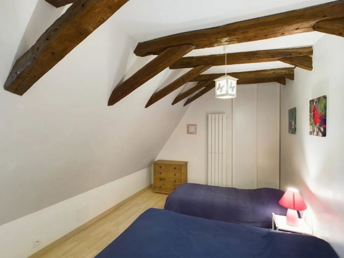 Image No.18-6 Bed Property for sale