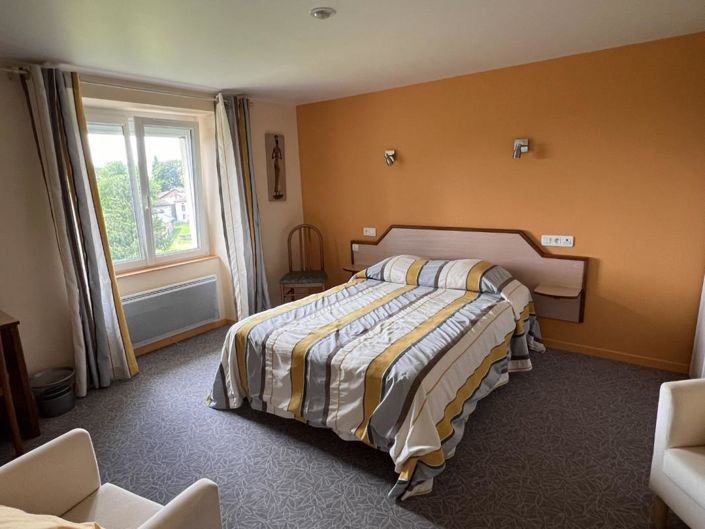 Image No.20-13 Bed House for sale