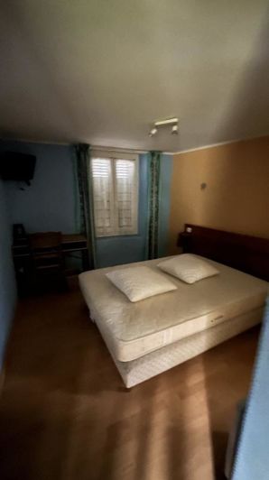 Image No.8-13 Bed House for sale