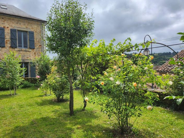 Image No.2-4 Bed House for sale