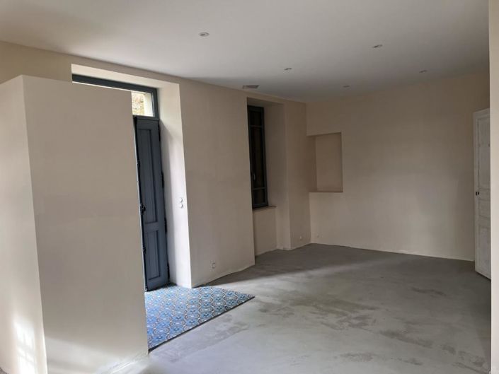 Image No.8-4 Bed House for sale