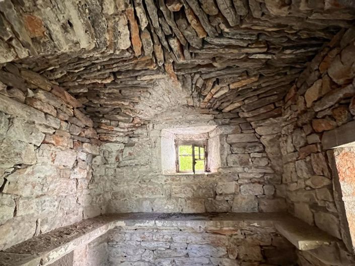 Image No.18-5 Bed Property for sale