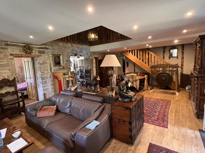 Image No.7-5 Bed Property for sale