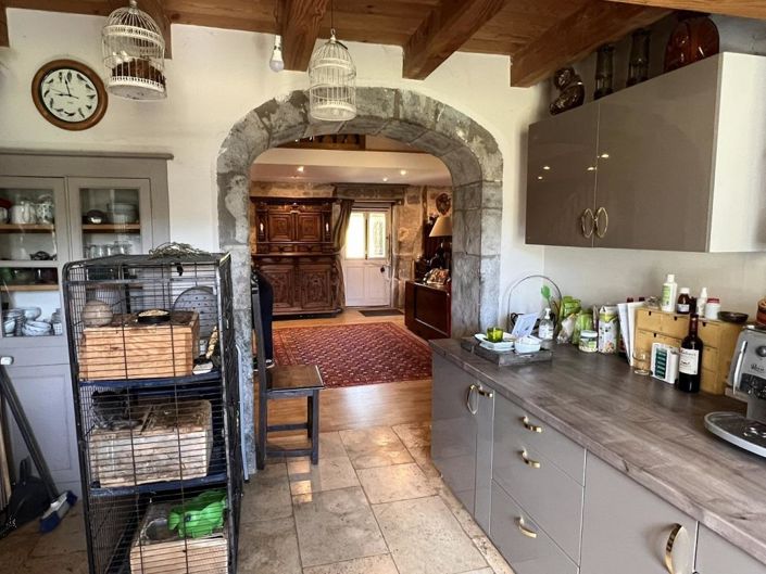 Image No.8-5 Bed Property for sale