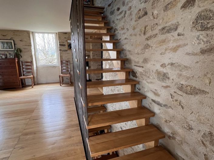 Image No.15-5 Bed Property for sale