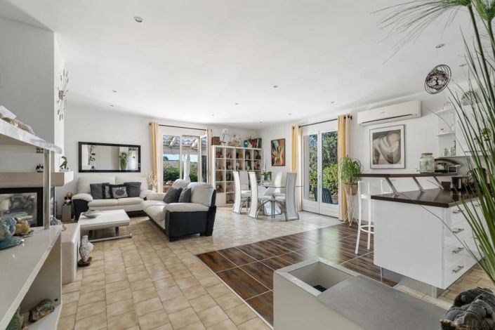 Image No.14-3 Bed Villa for sale