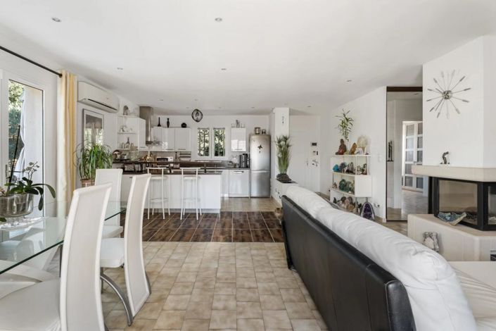 Image No.17-3 Bed Villa for sale