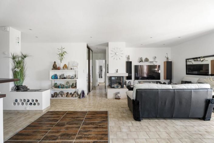 Image No.20-3 Bed Villa for sale