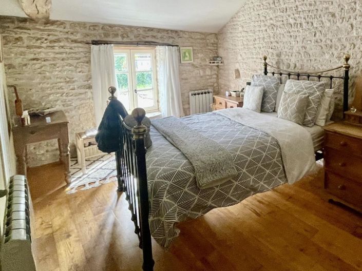 Image No.4-2 Bed House for sale