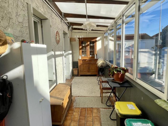 Image No.6-4 Bed House for sale