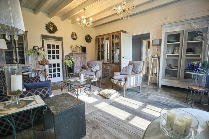 Image No.4-5 Bed Property for sale