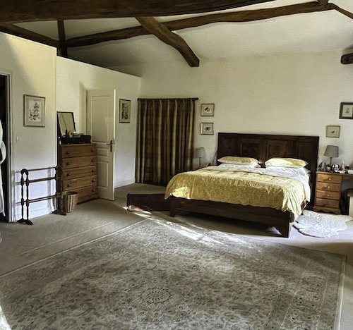 Image No.10-15 Bed Gite for sale