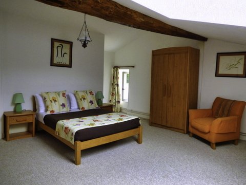 Image No.17-15 Bed Gite for sale