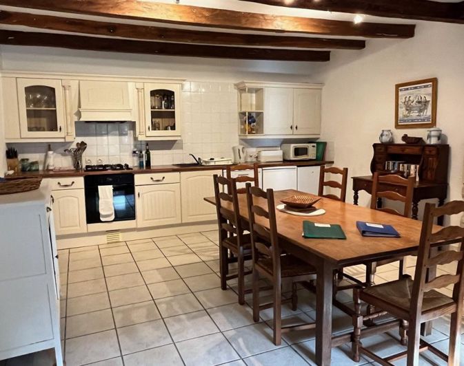 Image No.6-15 Bed Gite for sale