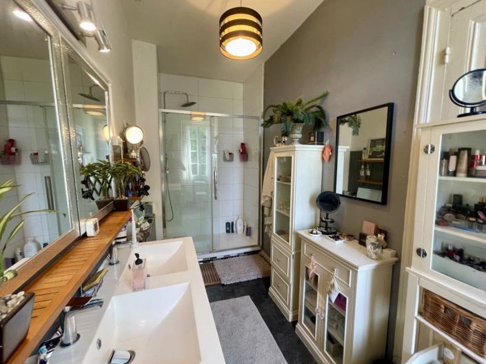 Image No.12-4 Bed House for sale