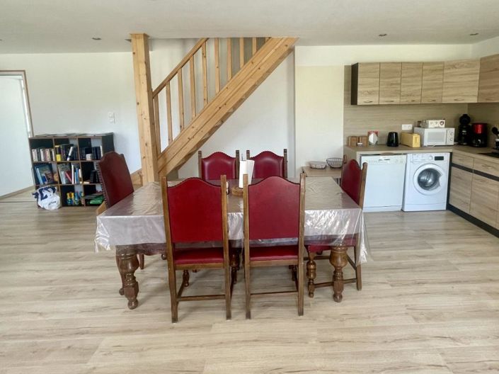 Image No.11-7 Bed Property for sale