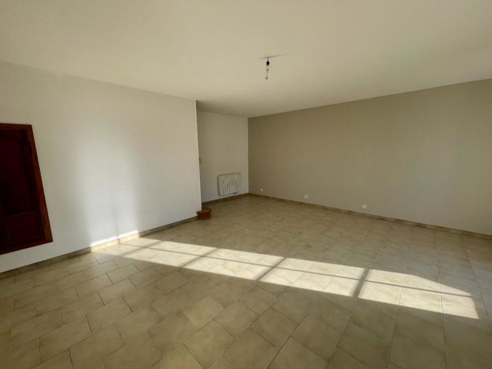 Image No.7-6 Bed Property for sale