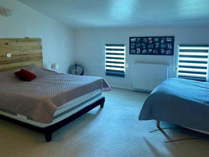 Image No.10-4 Bed Property for sale