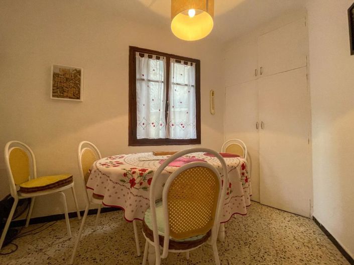 Image No.3-3 Bed House for sale