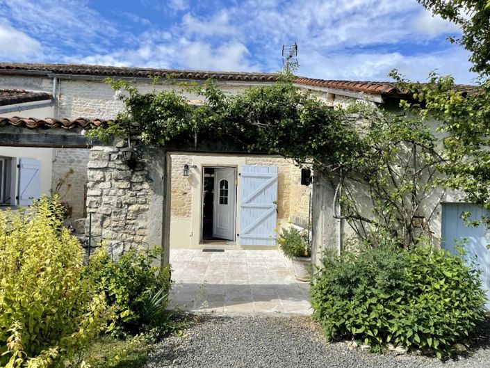 Image No.6-6 Bed House for sale