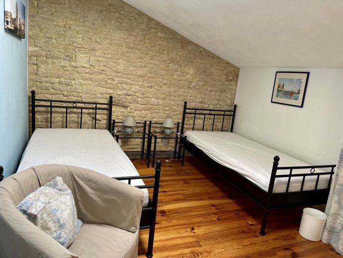 Image No.7-6 Bed House for sale