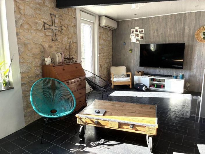 Image No.9-3 Bed Property for sale