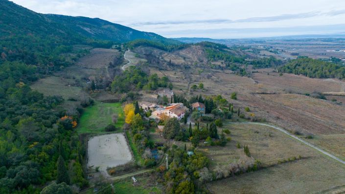 Image No.13-8 Bed Property for sale