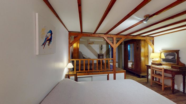 Image No.15-8 Bed Property for sale