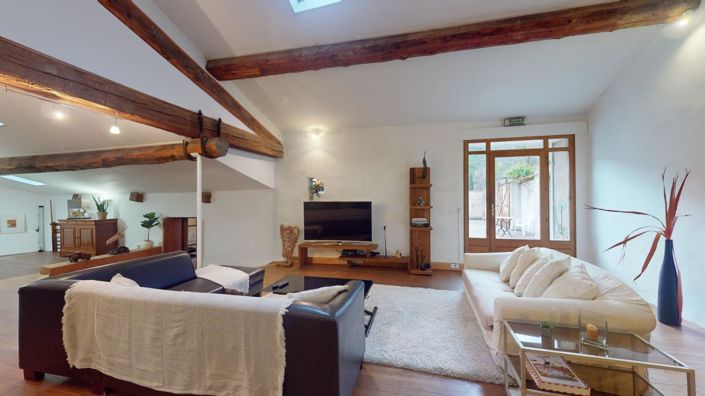 Image No.7-8 Bed Property for sale