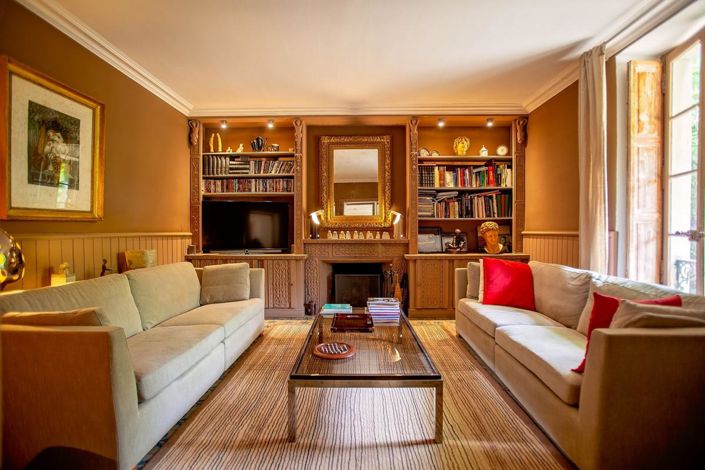 Image No.3-5 Bed Property for sale