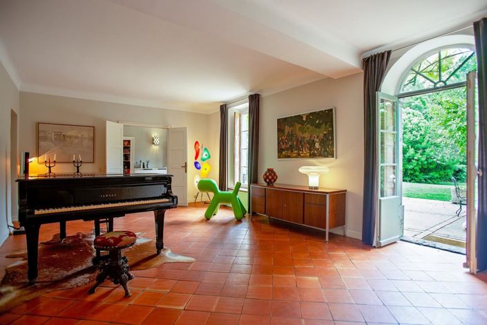 Image No.4-5 Bed Property for sale