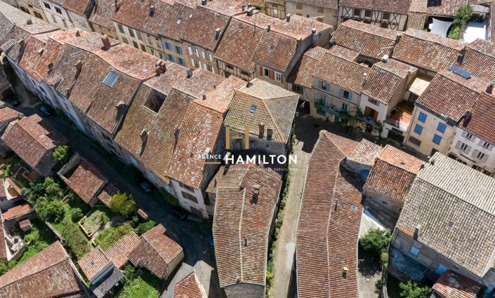 Image No.14-3 Bed Property for sale