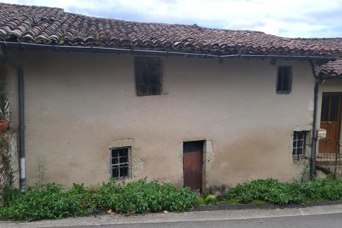 Image No.9-2 Bed Property for sale